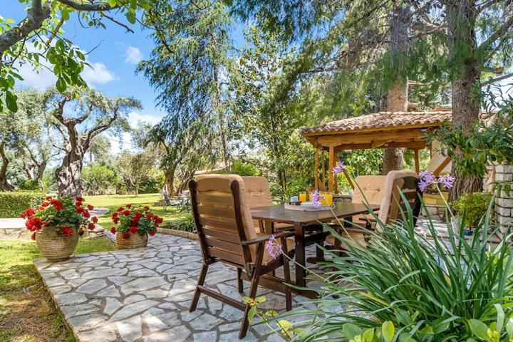 Poly'S Villa Lefkada Apolpaina Екстер'єр фото